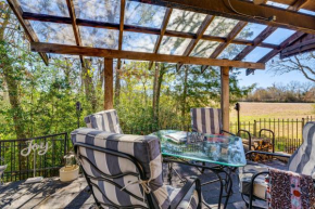College Station Getaway with Hot Tub and Courtyard!